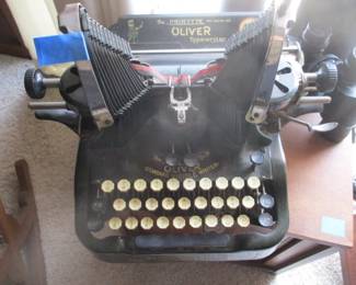 1913 Antique Oliver No. 9 Typewriter