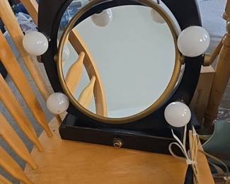 VTG Hollywood Style makeup Mirror with drawer.  Cord needs replaced but it works!