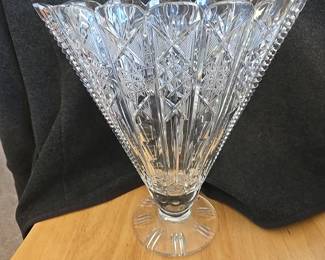 Beautiful Fan Vase, not round-it has  an oblong opening