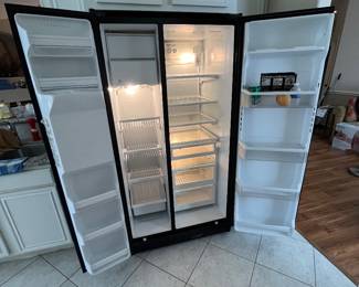GE Refrigertor - open - very spacious