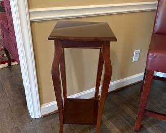 Bombay Company vintage plant stand