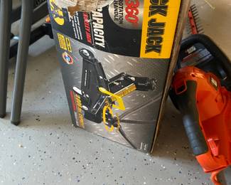 Black Jack floor jack