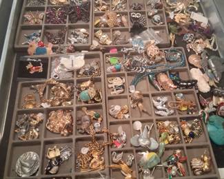 LOTS OF MISC JEWELRY