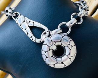 St Lot #147 -825 Silver Chain Bracelet with Pebble Texture and Toggle Clasp