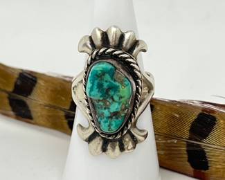 St Lot #22 - Handcrafted Vintage Sterling Silver and Turquoise Statement Ring Sz. 6