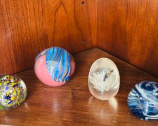Art glass paperweights