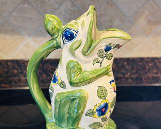 Frog pitcher earthenware 
