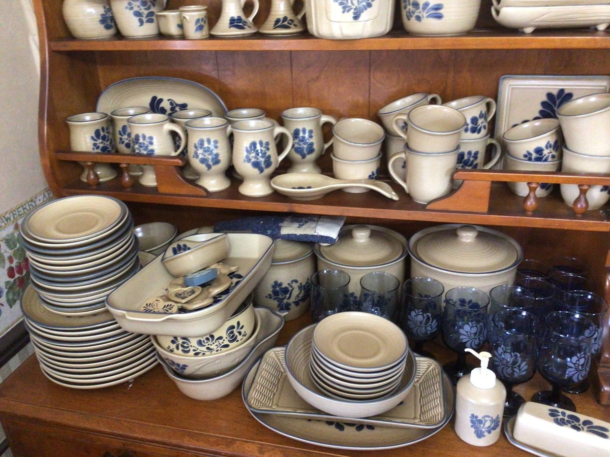 A huge lot of Pfatzgraff Yorketowne!