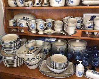 A huge lot of Pfatzgraff Yorketowne!