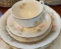 Homer Laughlin Maple Leaf Total Pieces = 82 / 11 Teacups, 12, Tea Saucers, 11 Berry Bowls, 12 Soup Bowls, 13 Bread Plates, 11 Salad Plates, 12 Supper Plates