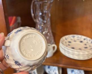 Myott Meakin England Cups + Saucers