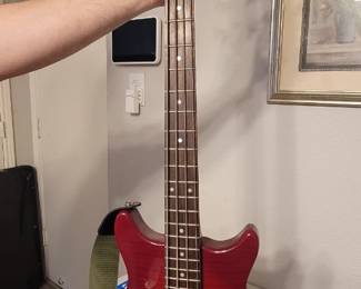 Bass guitar