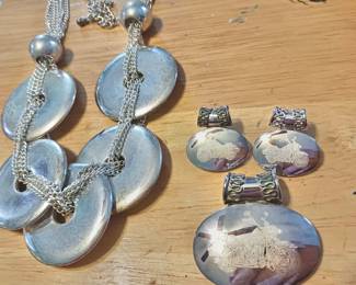 att.FAmmE2z5 AUeRIezmlbxNipGABgVihTTPZM2cxGc7Dk.dat