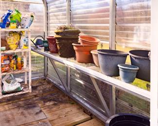 Garden Décor & Supplies