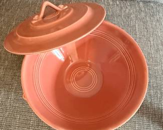Homer Laughlin Harlequin Covered Casserole Dish in Rose Pink second image