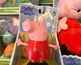 Peppa Pig Toys and Lunchbox Assortment third image