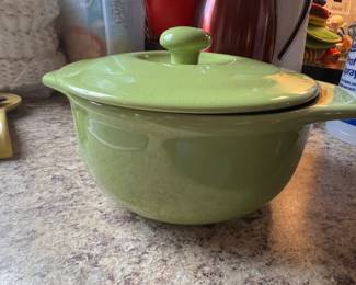 Chantal Handcrafted in China Casserole Dish third image