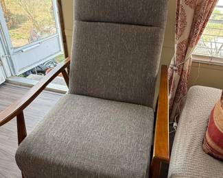 Comfort Pointe Terni Wood Arm Push Back Recliner second image