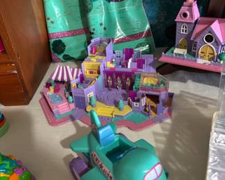 Polly Pockets