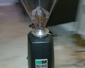 Lot 118:MAZZER LUIGI SUPER JOLLY. COMMERCIAL COFFEE GRINDER. Power's on and grinds