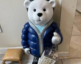 Standing Christmas bear 