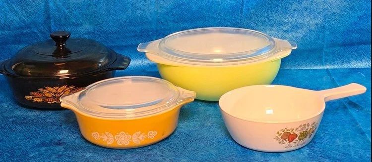 Pyrex Top Tupperware Estate Auction! Pocket Watches, Pyrex, Tupperware,... starts on 3/1/2026