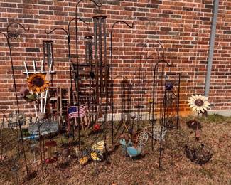 Outdoor decor planters 