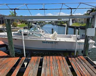 21 FT CAPE CRAFT BOAT 