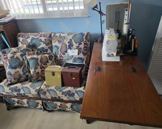 LOVE SEAT AND husqvarna sewing machine