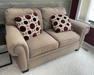 Love seat