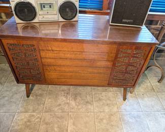 Morse Bar Console Stereo