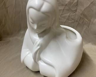 Hull Imperial Line Madonna Planter 