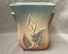 Hull Calla Lily Vase 
