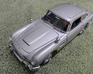 Danbury Mint Aston Martin- James Bond 007