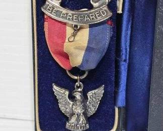 1 Be Prepared Boy Scouts Of America Eagle Scouts Medal. Sterling Pin in original Box