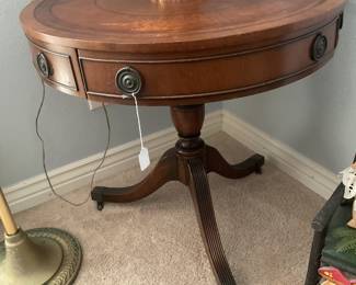 Kittenger Buffalo side table-gold in lay-27x28