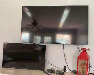 Sanyo tv 48” & Vizio 32”