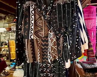 STYLISH WOMENS CLOTHING SIZED 10-16 & M-XL