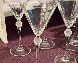 FANCY STEMWARE...OSCAR DE LARENTA