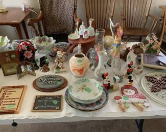 Mis cellaneous decorative items