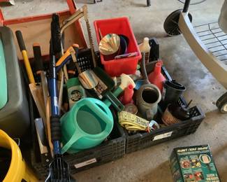 Grouping of garage items