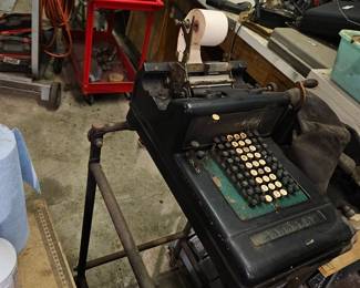 olde skull adding machine