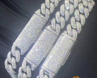 Fine Neckless and Breast Diamonds; WE ACCEPT ALL REASONABLE OFFERS

• Handwoven Persian & Oriental Rugs and Kilims
• Fine Art & Original Oil Paintings
• Antiques & Decorative Tapestries
• Fine Jewelry – Gold, Silver & Rare Coins
• Diamonds & Investment-Grade Gemstones