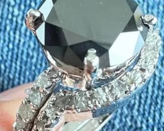 Fine Ring, WE ACCEPT ALL REASONABLE OFFERS

• Handwoven Persian & Oriental Rugs and Kilims
• Fine Art & Original Oil Paintings
• Antiques & Decorative Tapestries
• Fine Jewelry – Gold, Silver & Rare Coins
• Diamonds & Investment-Grade Gemstones