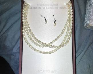 Natural Perls Necles; Special Estate Sales – Reasonable Offers Welcome

✔ Handwoven Persian & Oriental Rugs & Kilims
✔ Original Fine Art & Oil Paintings
✔ Antiques & Decorative Pieces
✔ Fine Jewelry, Gold, Silver & Rare Coins
✔ Diamonds & Natural Investment-Grade Gemstones