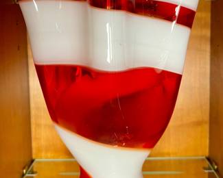 Vintage hand blown ruffled art glass vase