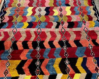 Hand notted area rug