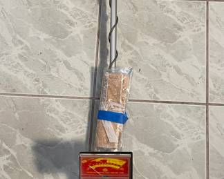 vintage metal detector (switches on!)