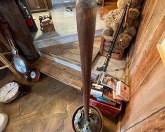 butter churn with dancing frog detail