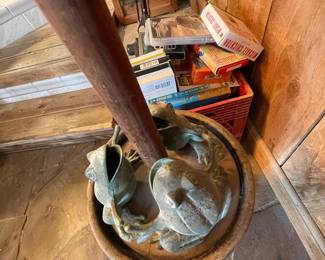 butter churn with dancing frog detail